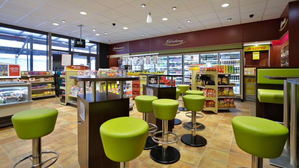 TOTAL Tankstelle Essbereich Modulbauweise