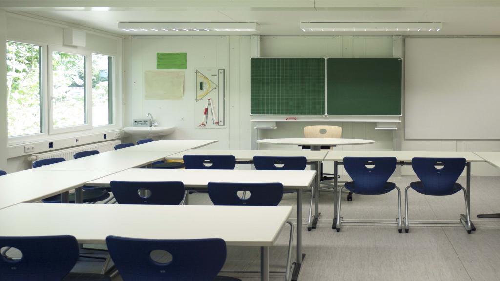 Classroom of the system building made of OPTILuxe containers