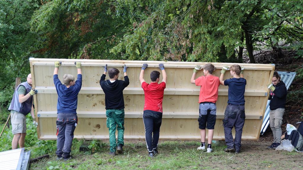 Projekt Streuobstwiese Bodenplatte Materialcontainer