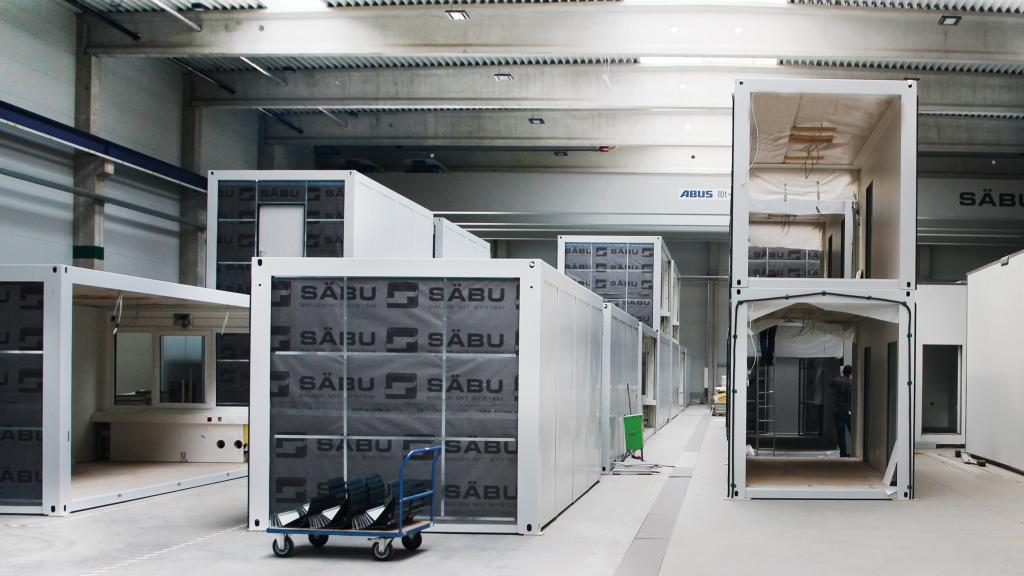 Raummodule von SÄBU, gefertigt in der werkseigenen Produktionshalle